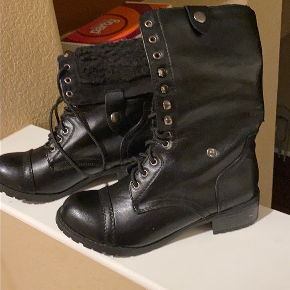Boots - Picture 2 of 3